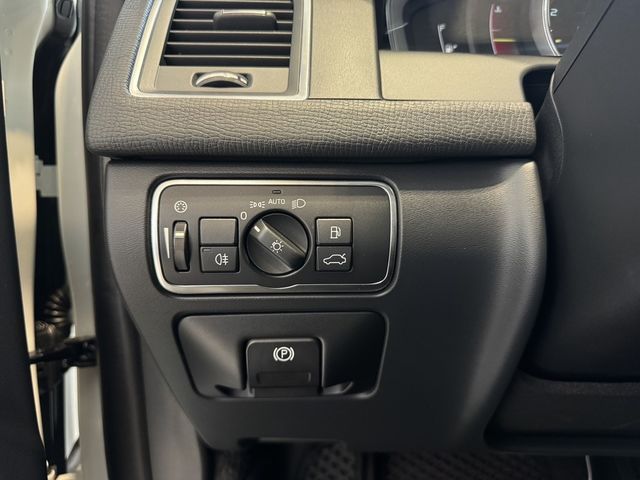 VOLVO富豪 XC60  第15張相片