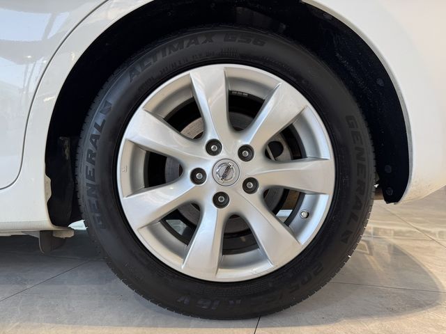 NISSAN日產 TIIDA  第4張相片