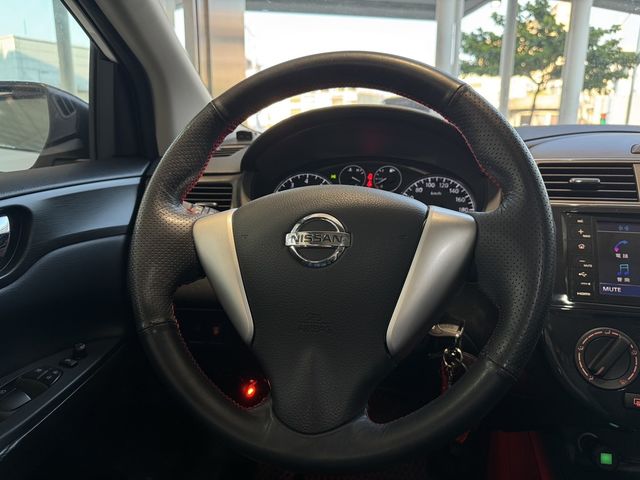 NISSAN日產 TIIDA  第5張相片