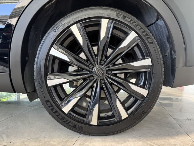 TOYOTA豐田 CROWN  第4張相片