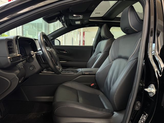 TOYOTA豐田 CROWN  第9張相片