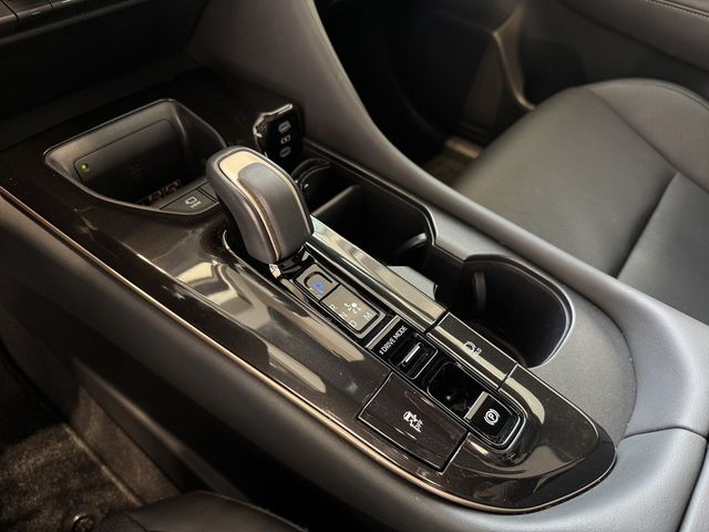 TOYOTA豐田 CROWN  第11張相片