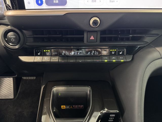 TOYOTA豐田 CROWN  第12張相片