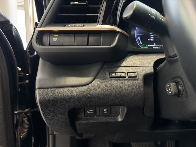 TOYOTA豐田 CROWN  第15張相片