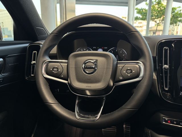 VOLVO富豪 XC40 B5  第5張相片