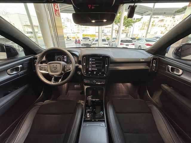 VOLVO富豪 XC40 B5  第6張相片