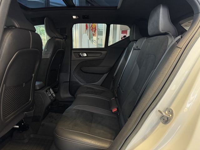 VOLVO富豪 XC40 B5  第8張相片