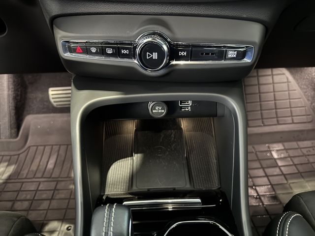 VOLVO富豪 XC40 B5  第11張相片