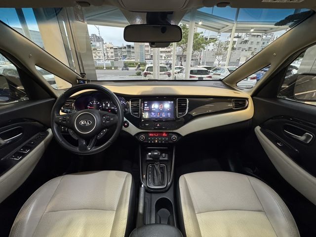 KIA起亞 CARENS  第6張相片
