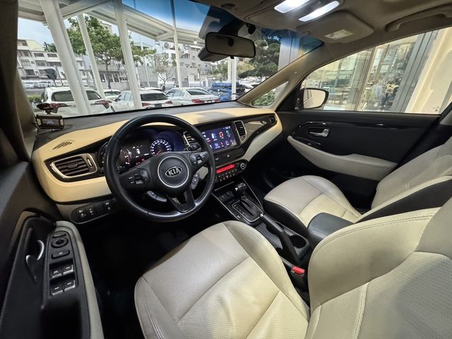 KIA起亞 CARENS  第7張相片