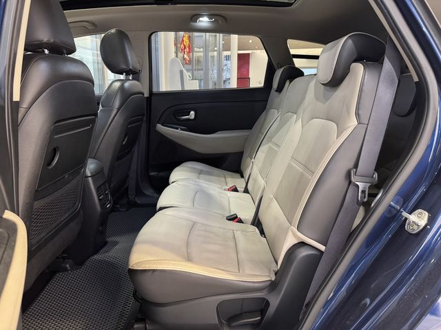 KIA起亞 CARENS  第9張相片