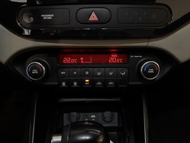 KIA起亞 CARENS  第12張相片