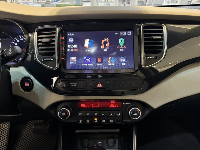 KIA起亞 CARENS  第14張相片