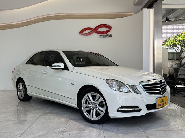 M-BENZ賓士 E220  第1張相片