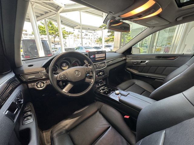 M-BENZ賓士 E220  第7張相片