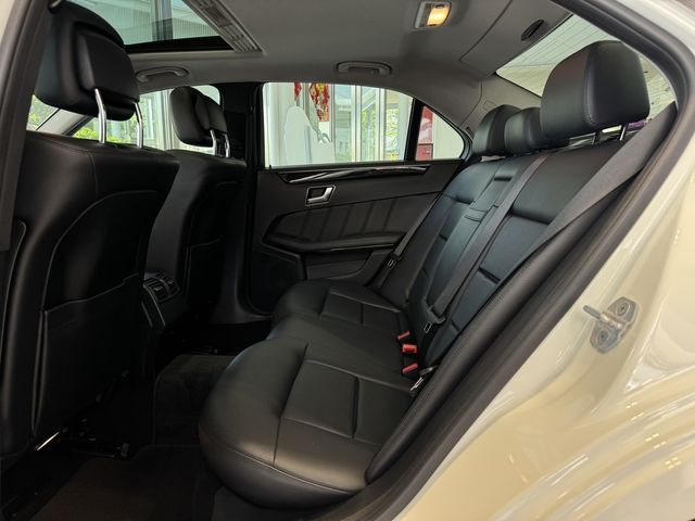 M-BENZ賓士 E220  第8張相片