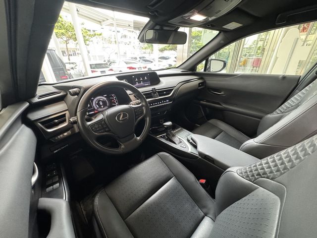 LEXUS凌志 UX250H  第7張相片