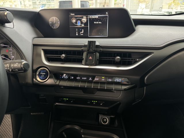 LEXUS凌志 UX250H  第12張相片