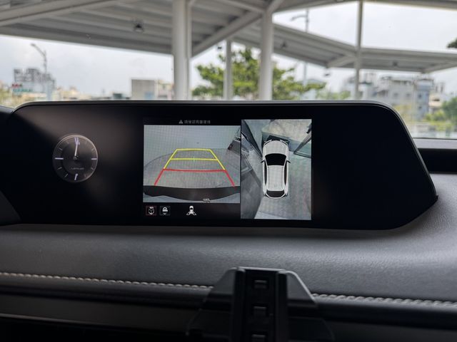 LEXUS凌志 UX250H  第13張相片