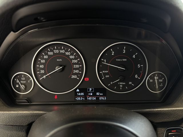 BMW寶馬 318D SEDAN  第14張相片