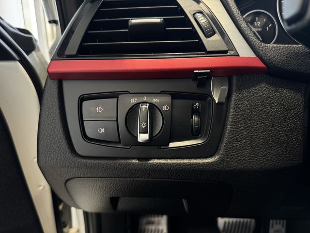 BMW寶馬 318D SEDAN  第15張相片