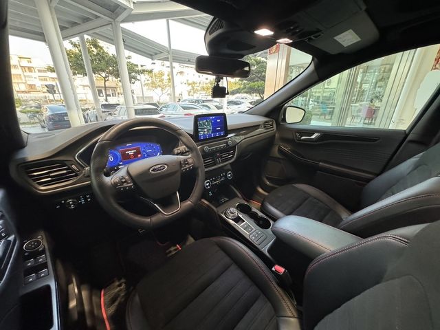 FORD福特 KUGA  第7張相片