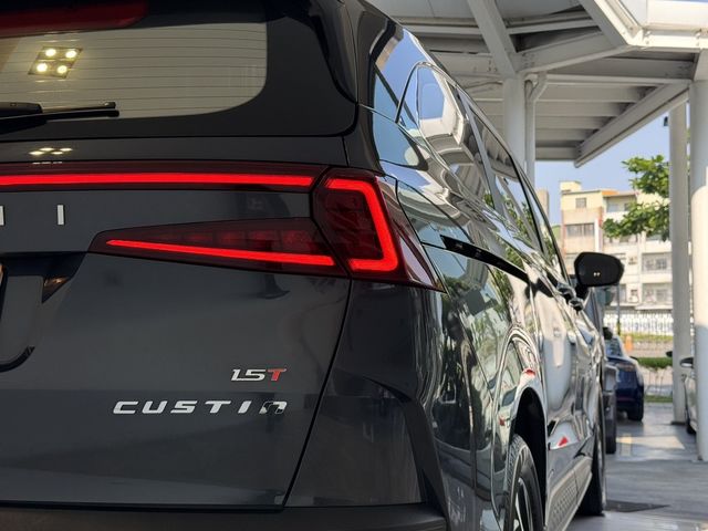 HYUNDAI現代 CUSTIN  第4張相片