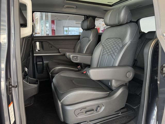 HYUNDAI現代 CUSTIN  第10張相片