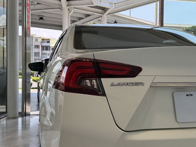MITSUBISHI三菱 GRAND LANCER  第3張相片