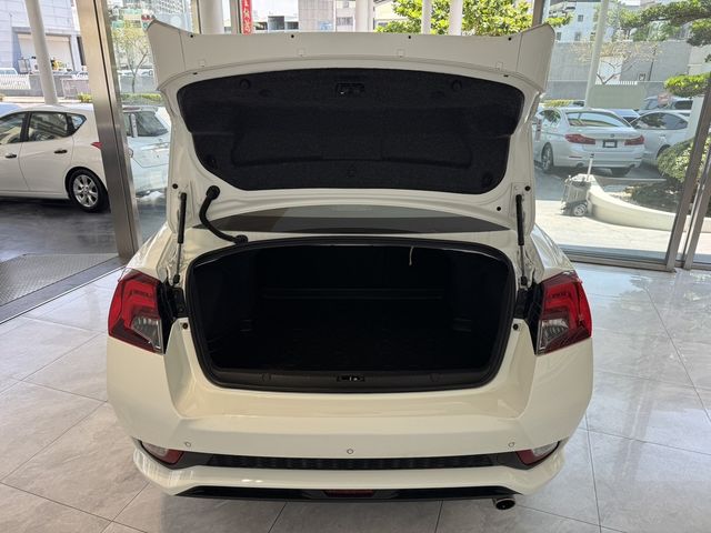 MITSUBISHI三菱 GRAND LANCER  第18張相片