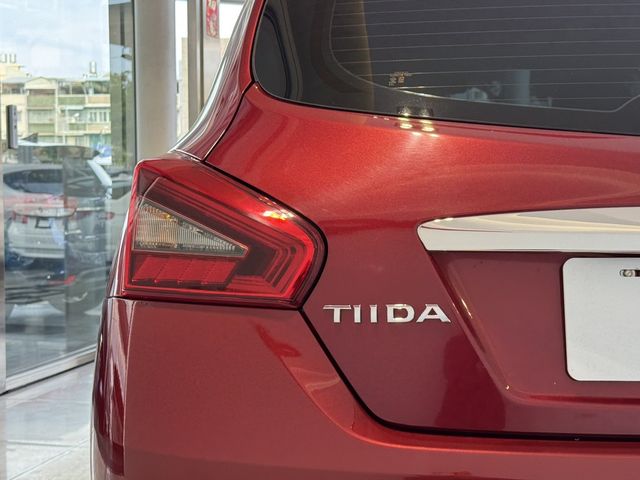 NISSAN日產 TIIDA  第3張相片