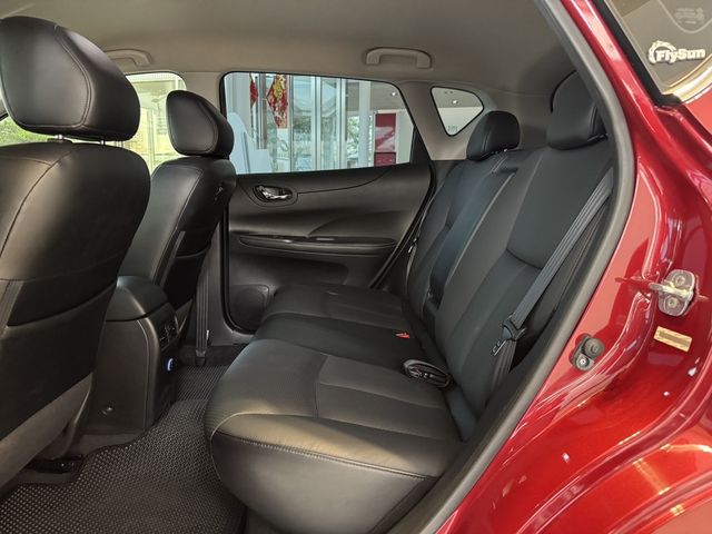 NISSAN日產 TIIDA  第9張相片