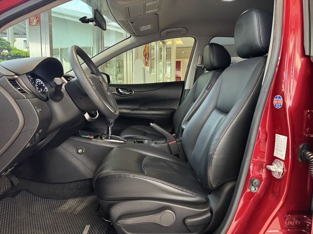 NISSAN日產 TIIDA  第10張相片