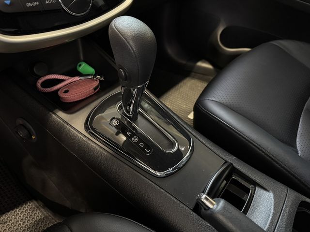 NISSAN日產 TIIDA  第11張相片