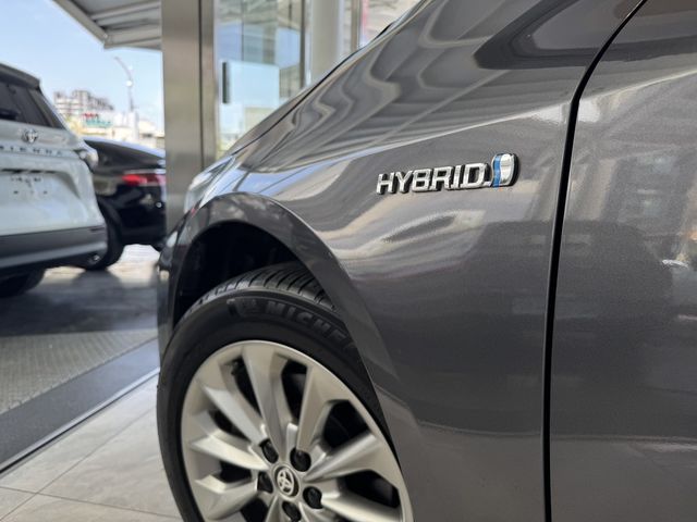 TOYOTA豐田 COROLLA ALTIS HYBRID  第3張相片