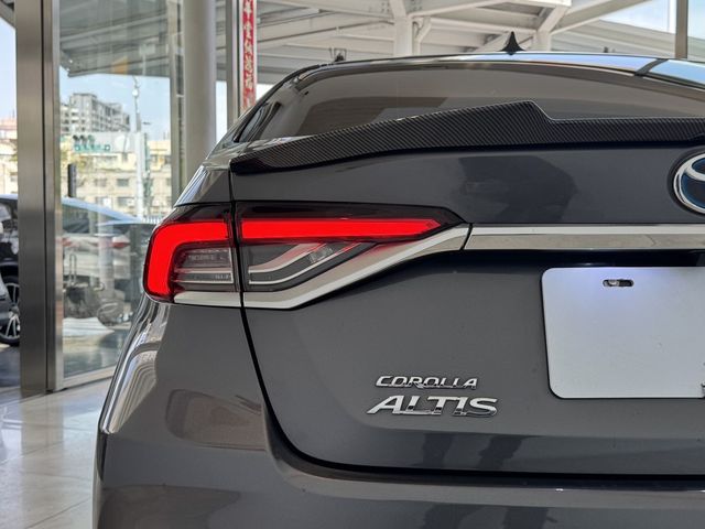 TOYOTA豐田 COROLLA ALTIS HYBRID  第4張相片