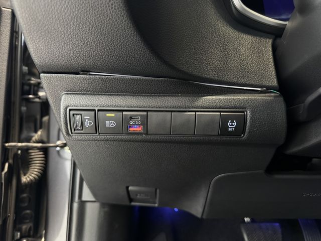 TOYOTA豐田 COROLLA ALTIS HYBRID  第17張相片