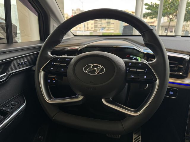 HYUNDAI現代 CUSTIN  第6張相片