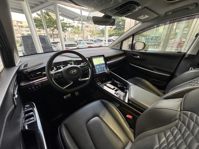 HYUNDAI現代 CUSTIN  第8張相片