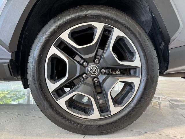 TOYOTA豐田 RAV4  第4張相片