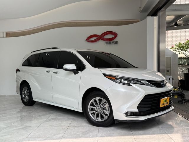 TOYOTA豐田 SIENNA  第1張相片