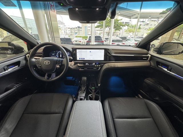 TOYOTA豐田 CAMRY  第6張相片