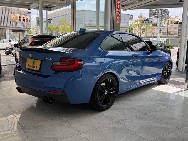 BMW寶馬 220I  第2張相片