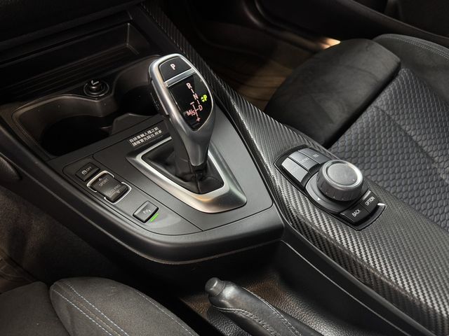 BMW寶馬 220I  第12張相片