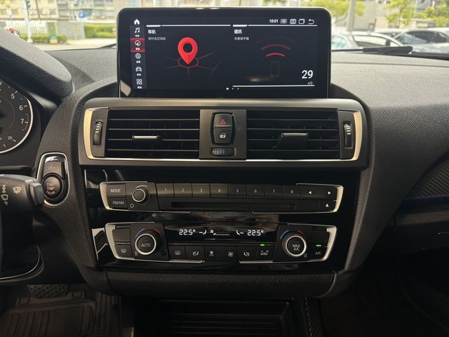 BMW寶馬 220I  第14張相片