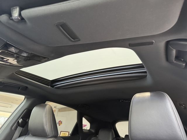 LEXUS凌志 RX350H  第9張相片