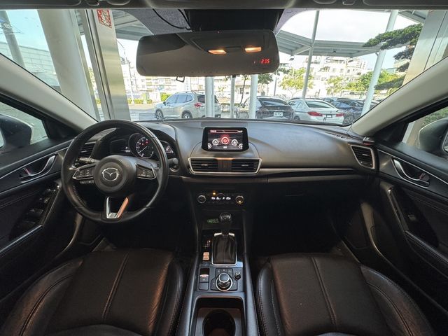 MAZDA馬自達 MAZDA 3  第7張相片