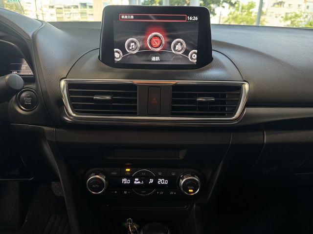 MAZDA馬自達 MAZDA 3  第13張相片