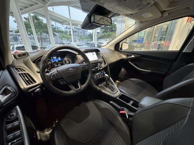 FORD福特 FOCUS  第8張相片