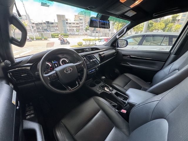 TOYOTA豐田 HILUX  第9張相片